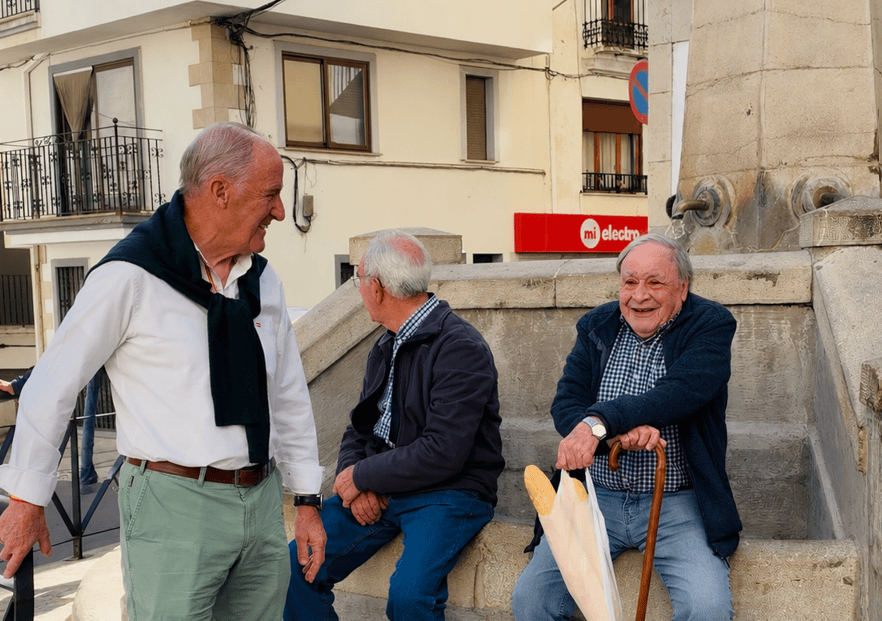 El candidato de VOX al Congreso por Castellón afirma desde Lucena del Cid que el verdadero peligro para los pensionistas son Sánchez y sus socios