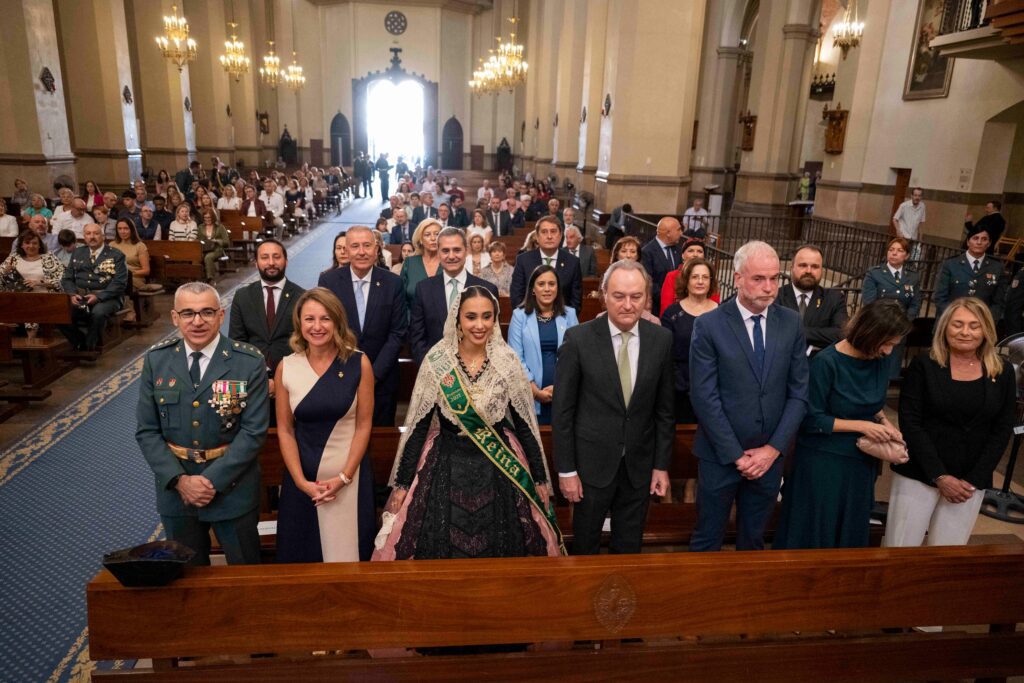 La Alcaldesa de Castellón asiste a los actos programados con motivo del 12 de octubre y la celebración de la festividad de la Virgen del Pilar, Patrona de la Guardia Civil, con una misa que ha acogido la Concatedral de Santa María. – foto 4