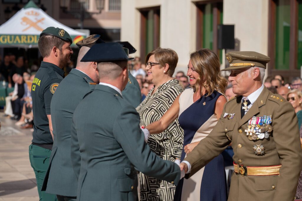 La Alcaldesa de Castellón asiste a los actos programados con motivo del 12 de octubre y la celebración de la festividad de la Virgen del Pilar, Patrona de la Guardia Civil, con una misa que ha acogido la Concatedral de Santa María. – foto 1