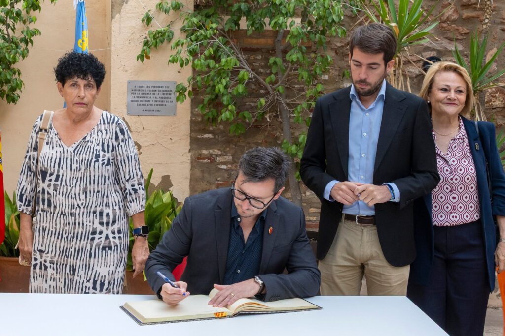 Lo que ha unido la historia, que no lo separe el hombre – foto 7