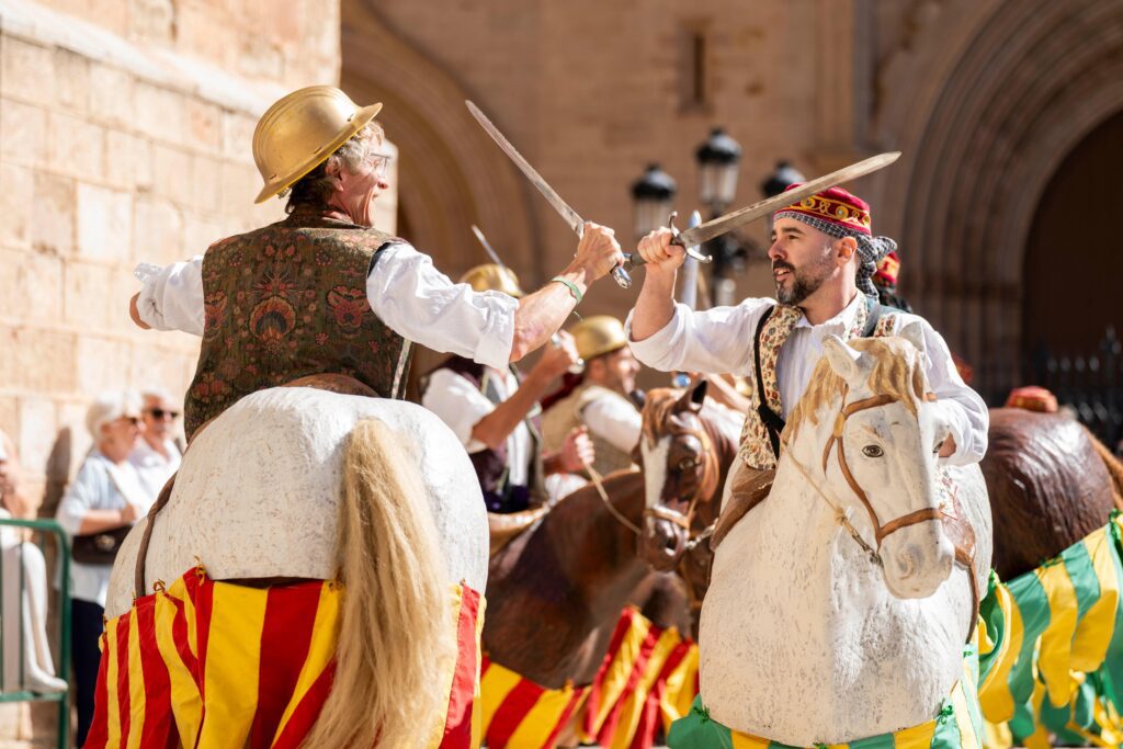 Castellón celebra el 9 d’Octubre con el Desfile de las Tres Culturas, música y danzas tradicionales – foto 5