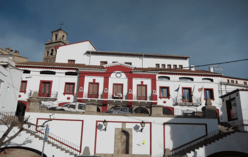 El PP de Teresa pide al PSOE que en lugar de atacar con mentiras trabaje para ceder el centro de día