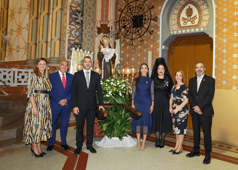Castellón celebra las tradicionales fiestas de la calle Sant Fèlix con una procesión y una misa