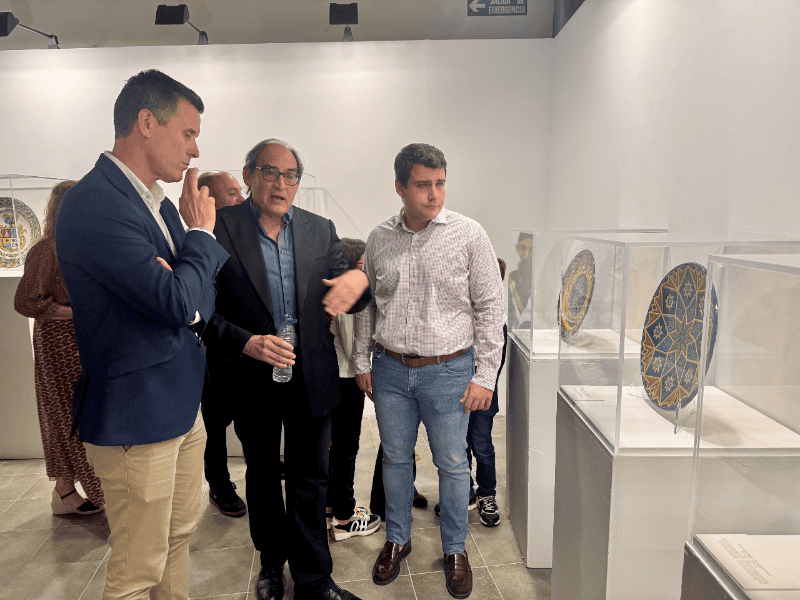La Diputación de Castellón celebra el centenario de la Escuela Provincial de Cerámica de Onda con una exposición que reivindica su legado artístico