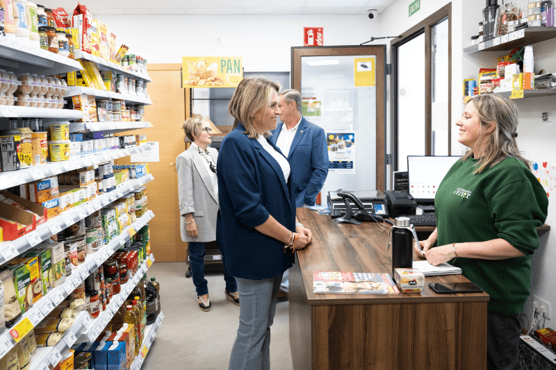 La Diputación de Castellón aprueba la concesión de ayudas para equipar tiendas multiservicios en 19 municipios del medio rural