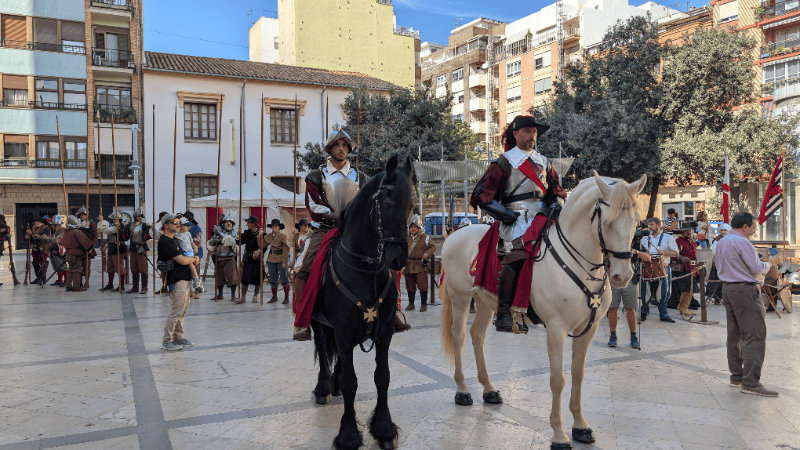 Castellón revive la historia de los Tercios con una jornada de recreación histórica en la plaza de Las Aulas