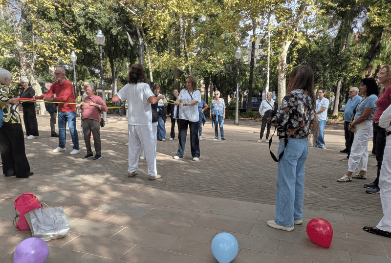 Castellón reúne a pacientes de los centros de salud en un paseo saludable para fomentar el bienestar físico y emocional