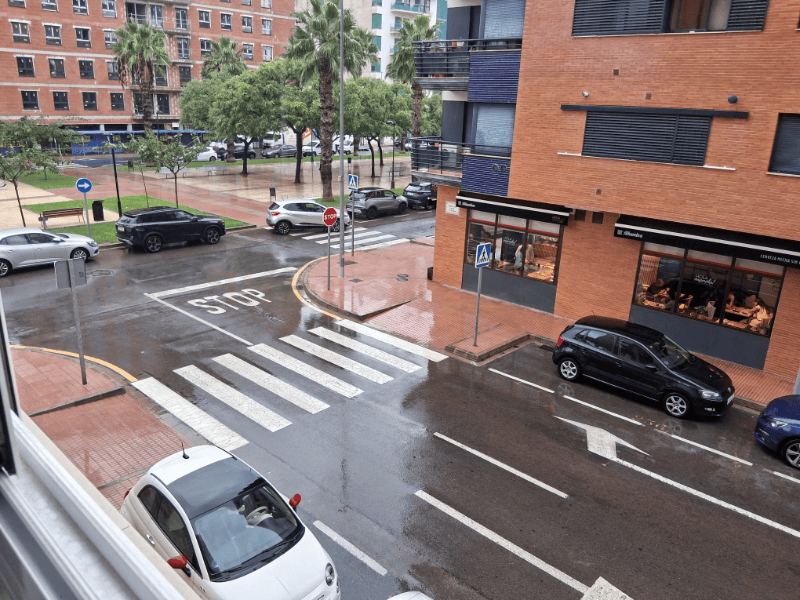 La ciudad de Castellón aguanta la lluvia