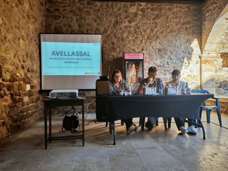 Benassal inicia el Mes de la Avellana con la presentación de AVELLASSAL